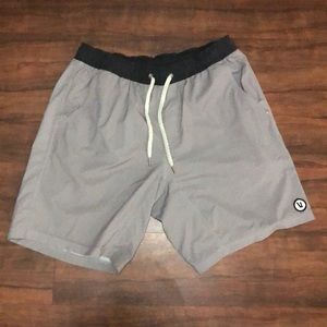 Kore Shorts with drawstring and liner